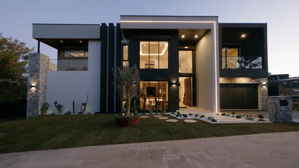 Cinematic Real Estate Videography in Sydney - 17 Carrawinya Crescent, North Kellyville